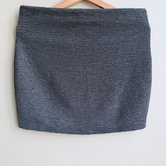 BCBGenoration Crepe Grey Mini Skirt Size M - Picture 5 of 8